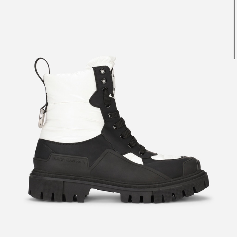 DOLCE & GABANNA. Material: Genuine